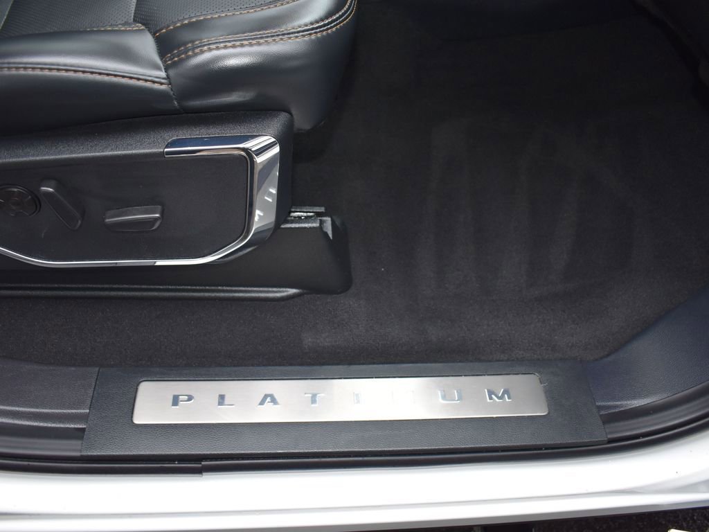 Used 2024 Ford F350 Platinum w/ FX4 Off-Road Package image 56