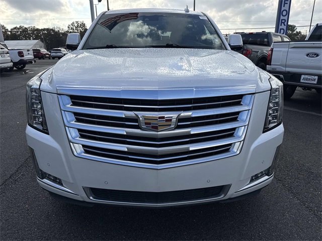 Used 2016 Cadillac Escalade Platinum image 2