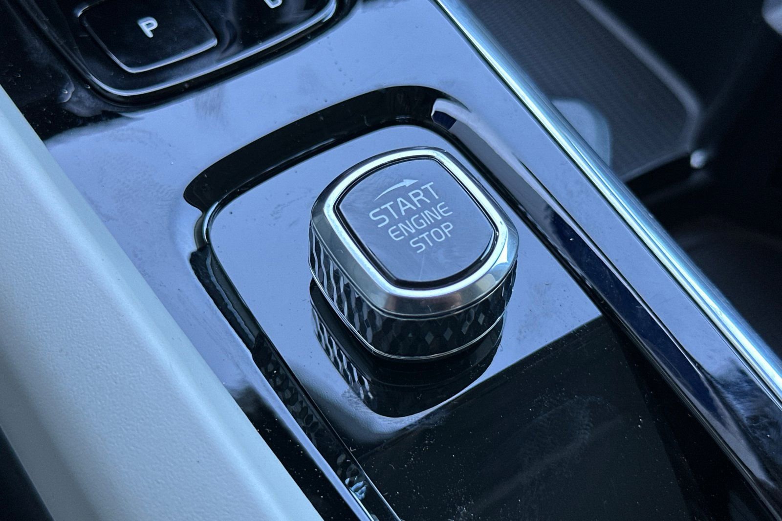 Certified 2026 Volvo V60 B5 Cross Country Plus w/ Climate Package image 26