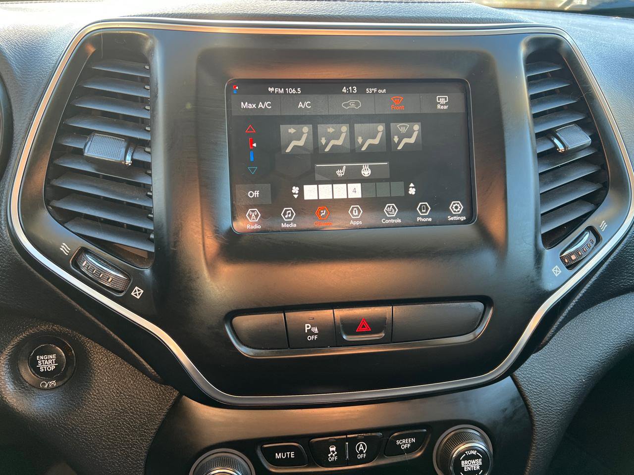 Used 2019 Jeep Cherokee Latitude Plus w/ Cold Weather Group image 24