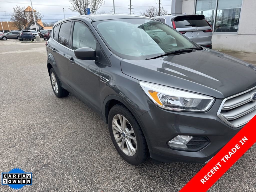 Used 2019 Ford Escape SE image 3