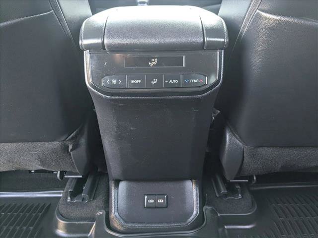 Used 2024 Toyota Highlander XLE image 19