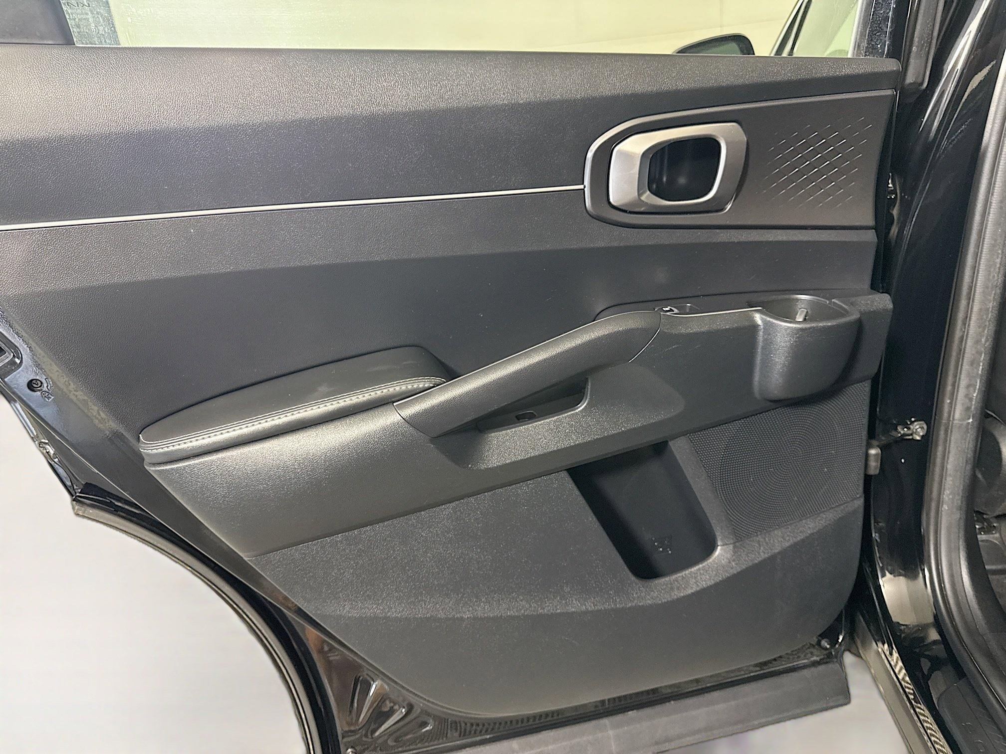 Used 2025 Kia Sorento S w/ Panoramic Sunroof Package FWD image 26