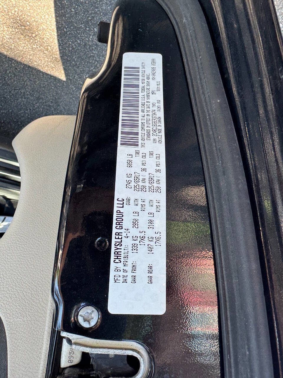 Used 2014 Chrysler Town & Country Touring FWD image 45