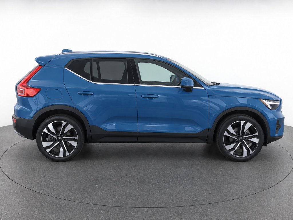 Certified 2024 Volvo XC40 B5 Plus w/ Protection Package Premier AWD/4WD image 8