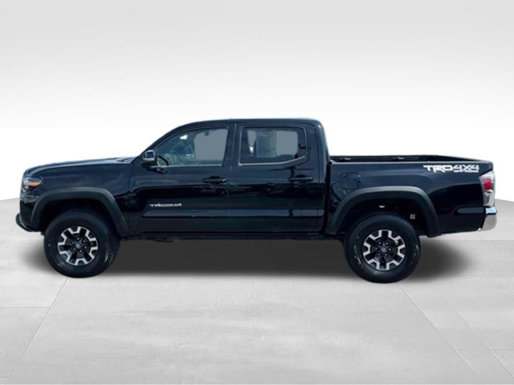 Used 2023 Toyota Tacoma TRD Off-Road AWD/4WD image 2