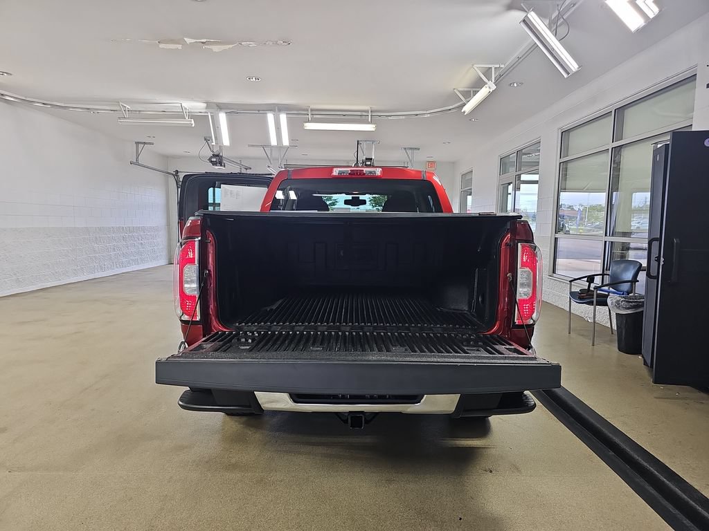 Used 2015 GMC Canyon SLE AWD/4WD image 15