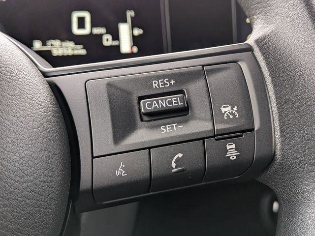 Used 2025 Nissan Kicks SV w/ SV Premium Package AWD/4WD image 15