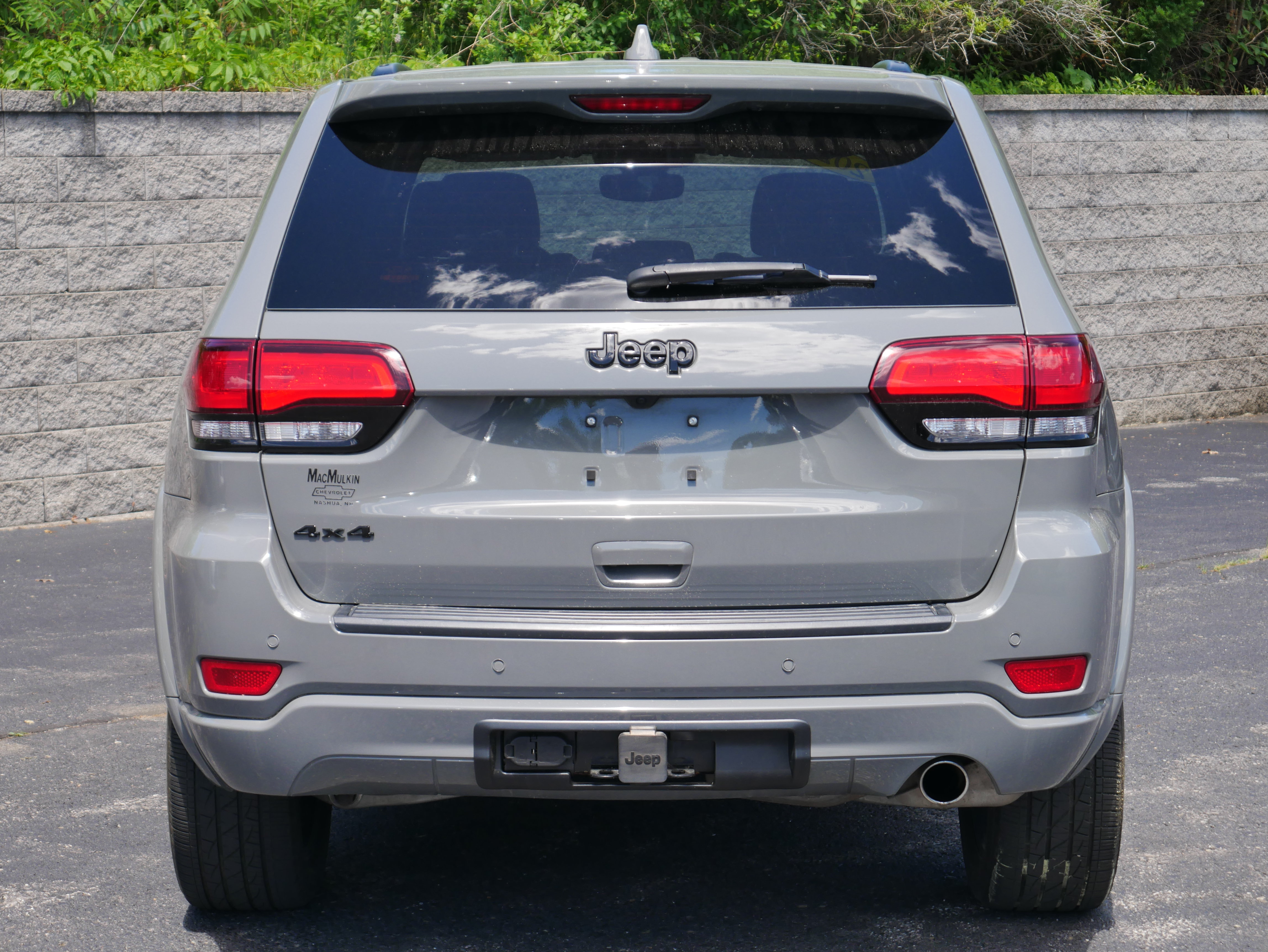 Used 2022 Jeep Grand Cherokee Laredo X AWD/4WD image 5
