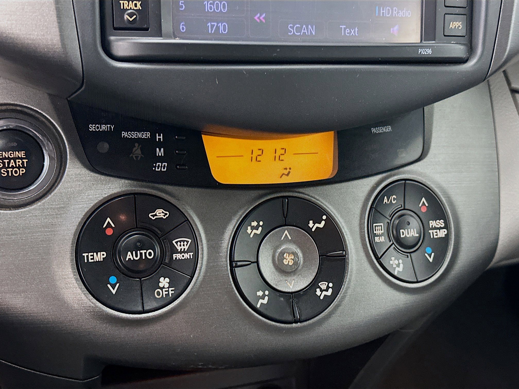 Used 2012 Toyota RAV4 Limited w/ Navigation Value Pkg AWD/4WD image 23