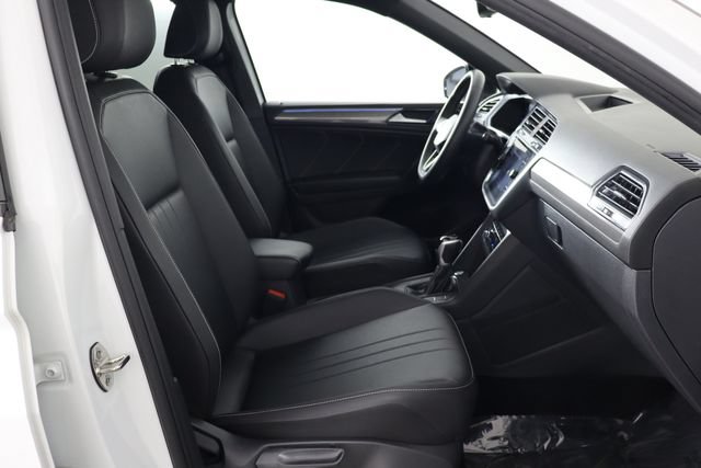 Used 2023 Volkswagen Tiguan SE R-Line FWD image 15