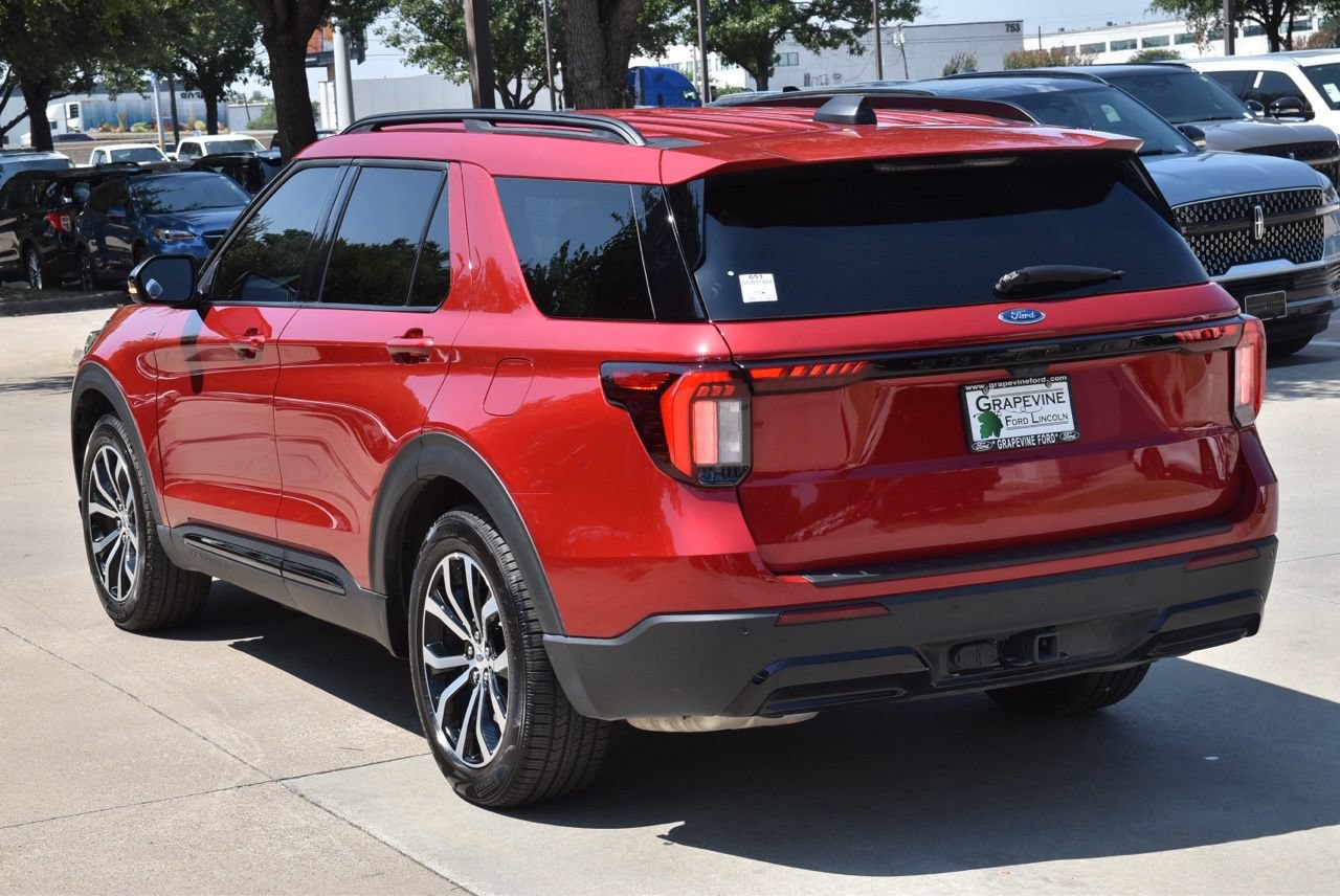 Certified 2025 Ford Explorer ST-Line RWD image 10