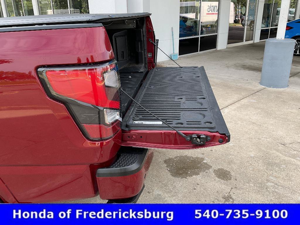 Used 2021 Nissan Titan Platinum Reserve w/ Moonroof Package AWD/4WD image 19