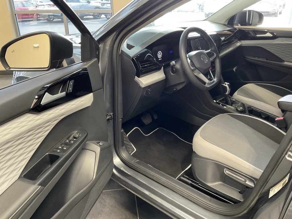 Used 2024 Volkswagen Taos S image 8