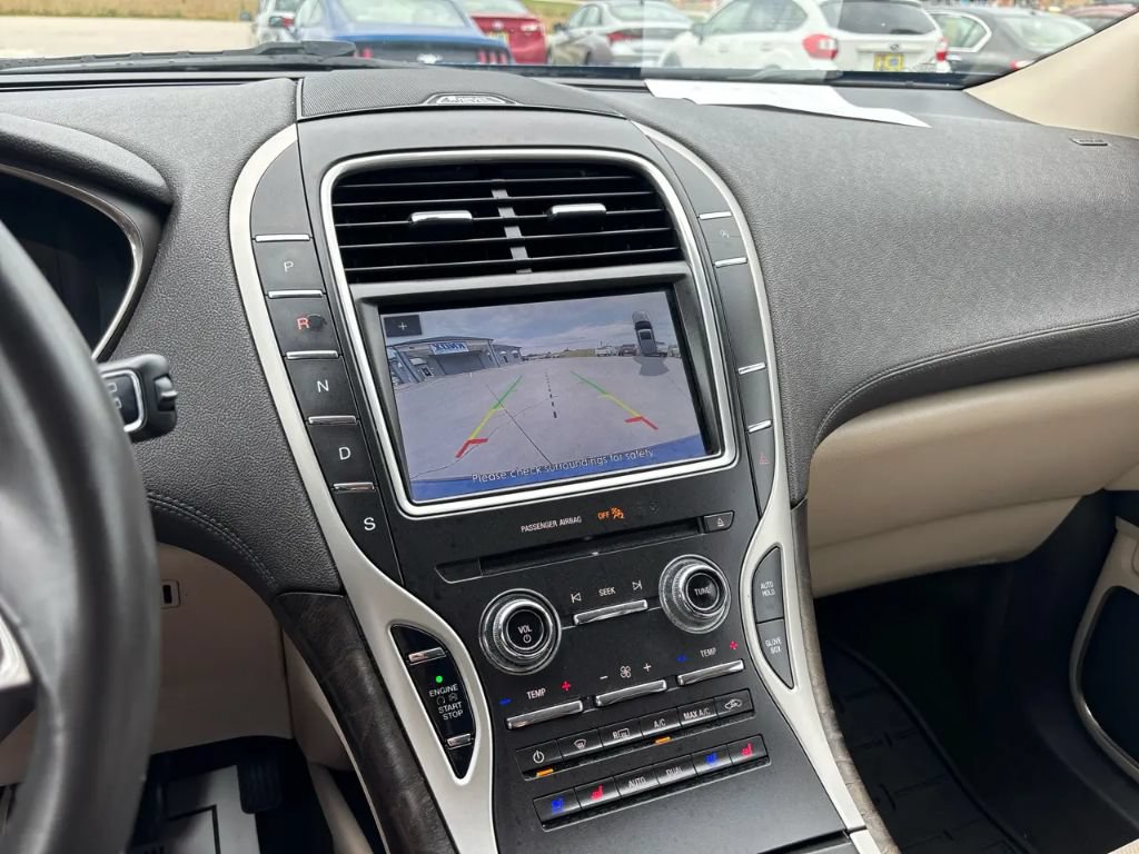 Used 2020 Lincoln Nautilus Reserve FWD image 16