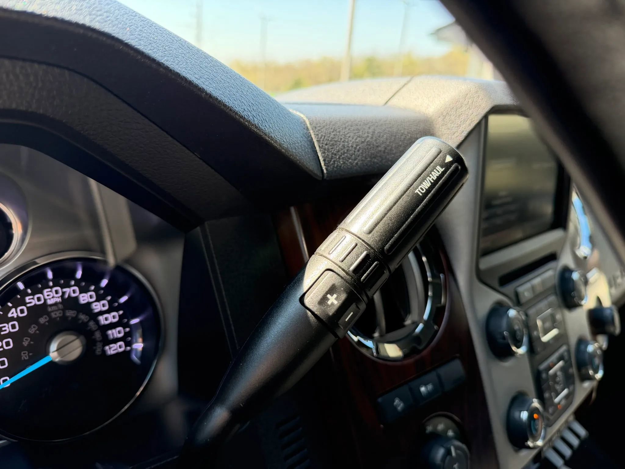Used 2015 Ford F350 Lariat w/ Lariat Ultimate Package AWD/4WD image 23