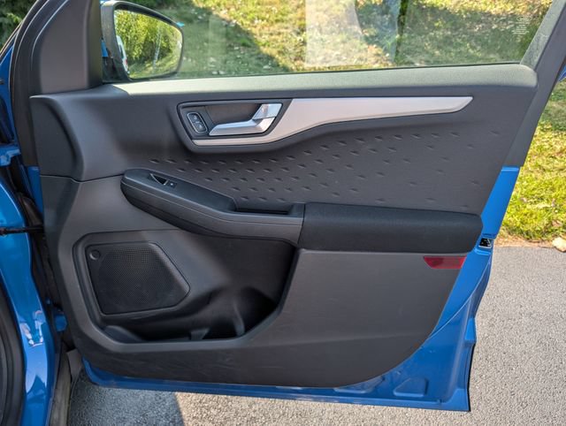 Used 2020 Ford Escape SE FWD image 33