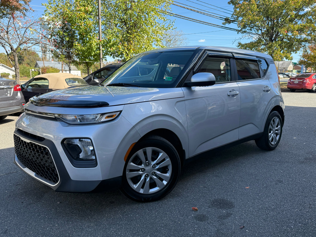 Used 2021 Kia Soul LX image 2