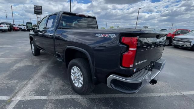 Used 2024 Chevrolet Silverado 2500 LTZ AWD/4WD image 8