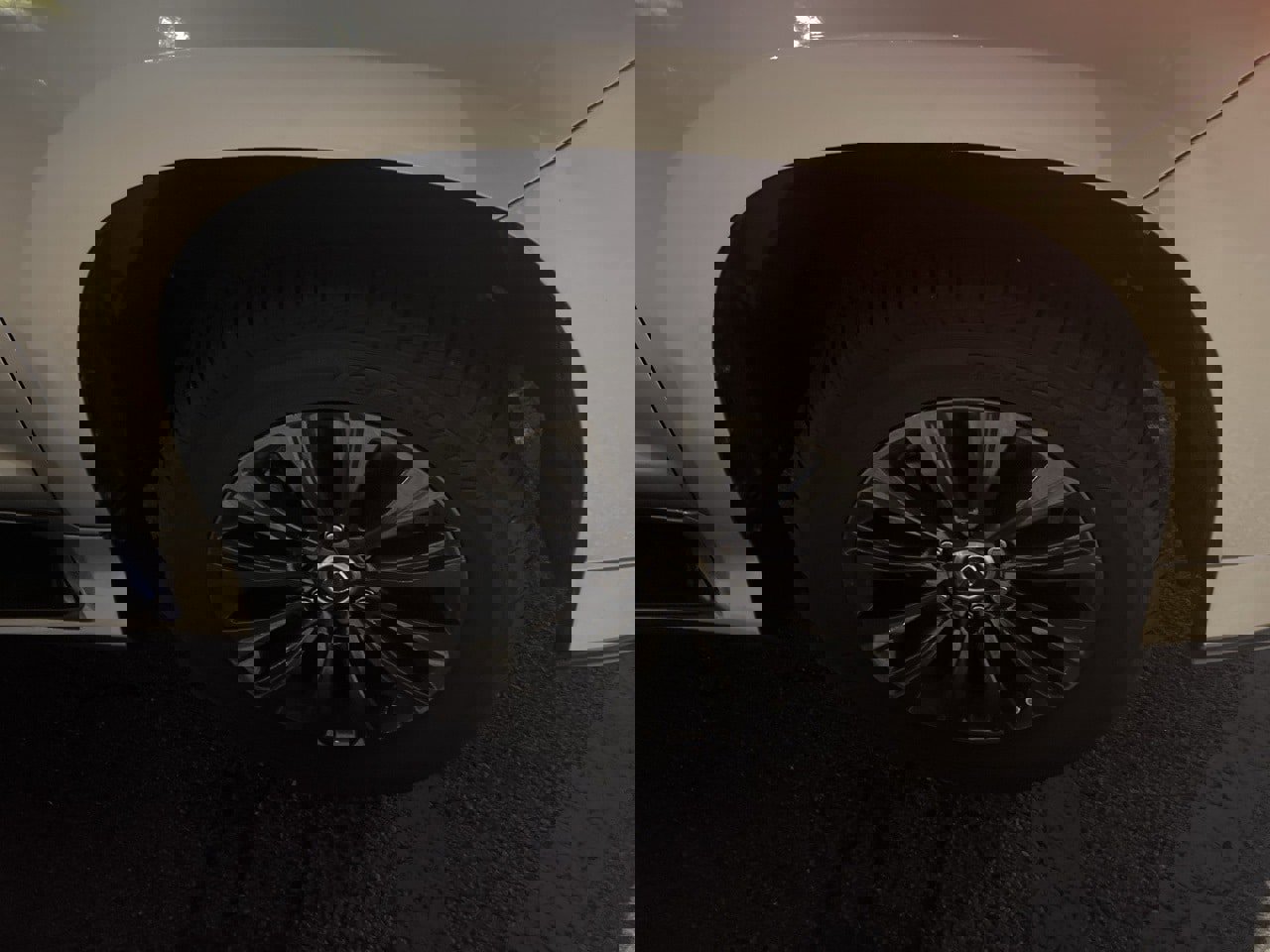 Used 2022 Lexus GX 460 Luxury w/ Sport Design Package image 18