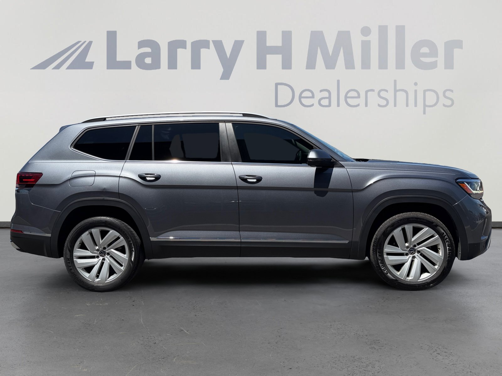 Used 2021 Volkswagen Atlas SEL AWD/4WD image 6
