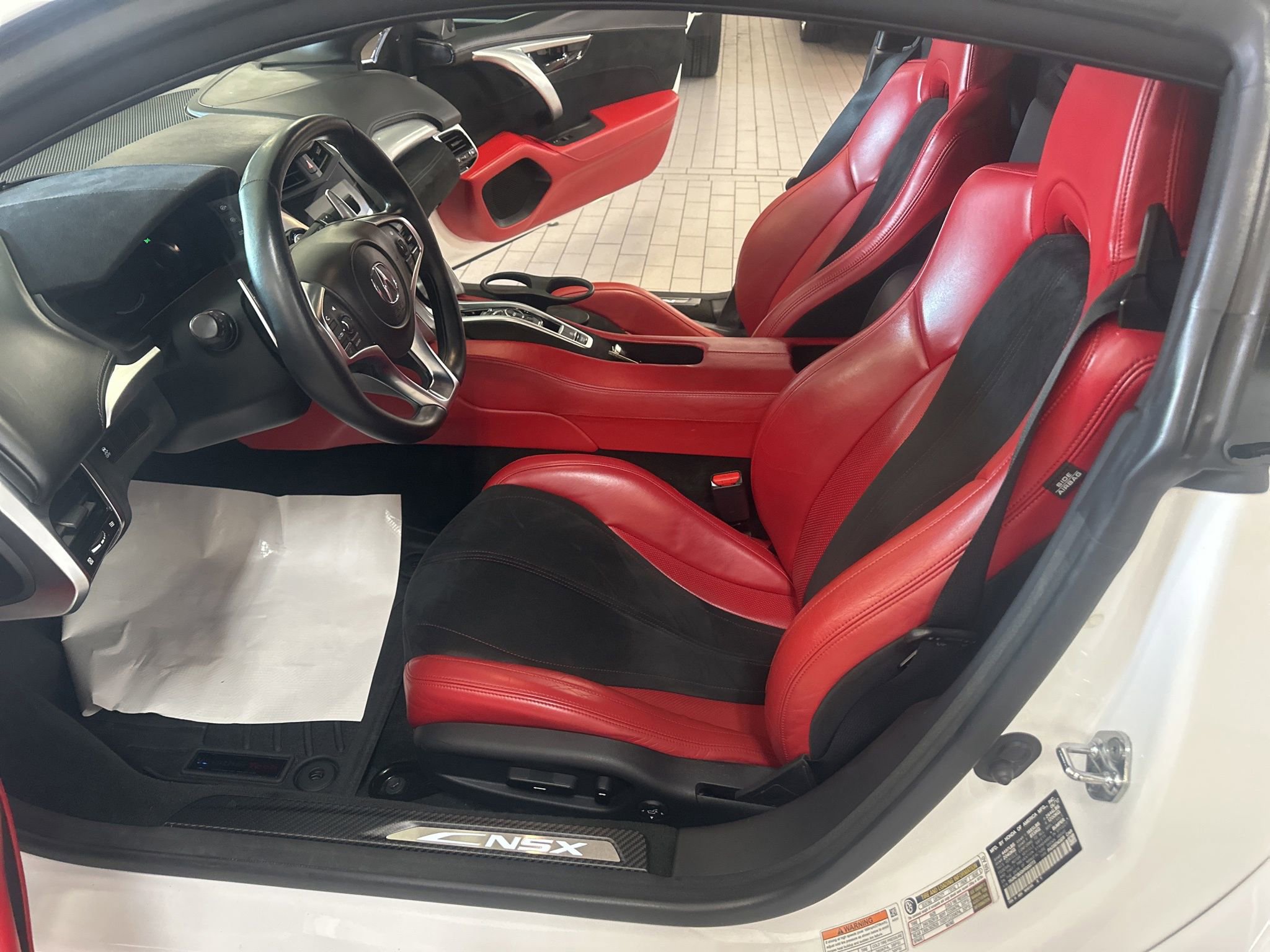 Used 2017 Acura NSX image 8