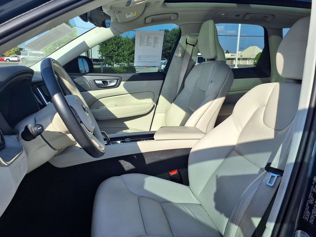 Certified 2024 Volvo XC60 B5 Plus w/ Protection Package Premier AWD/4WD image 14