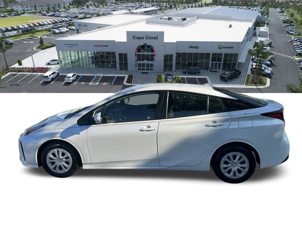 Used 2021 Toyota Prius L Eco FWD image 10
