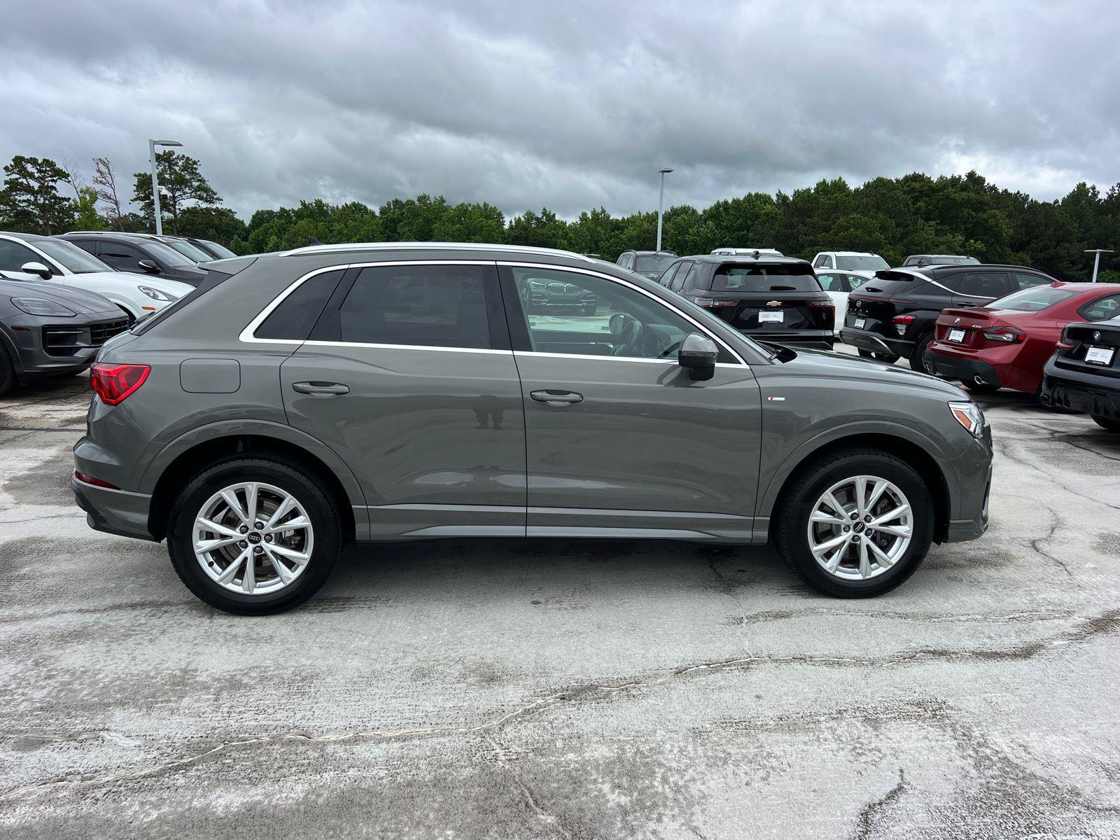 Used 2024 Audi Q3 2.0T Premium Plus w/ Premium Plus Package AWD/4WD image 4
