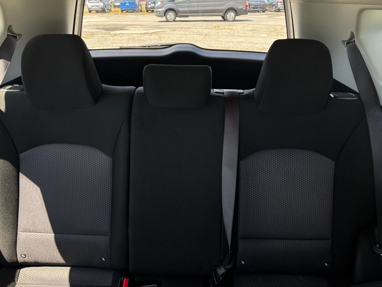 Used 2025 Kia Soul LX w/ LX Technology Package FWD image 28