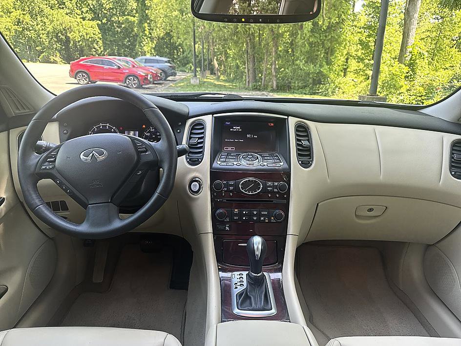 Used 2017 INFINITI QX50 AWD w/ Premium Plus Package image 20