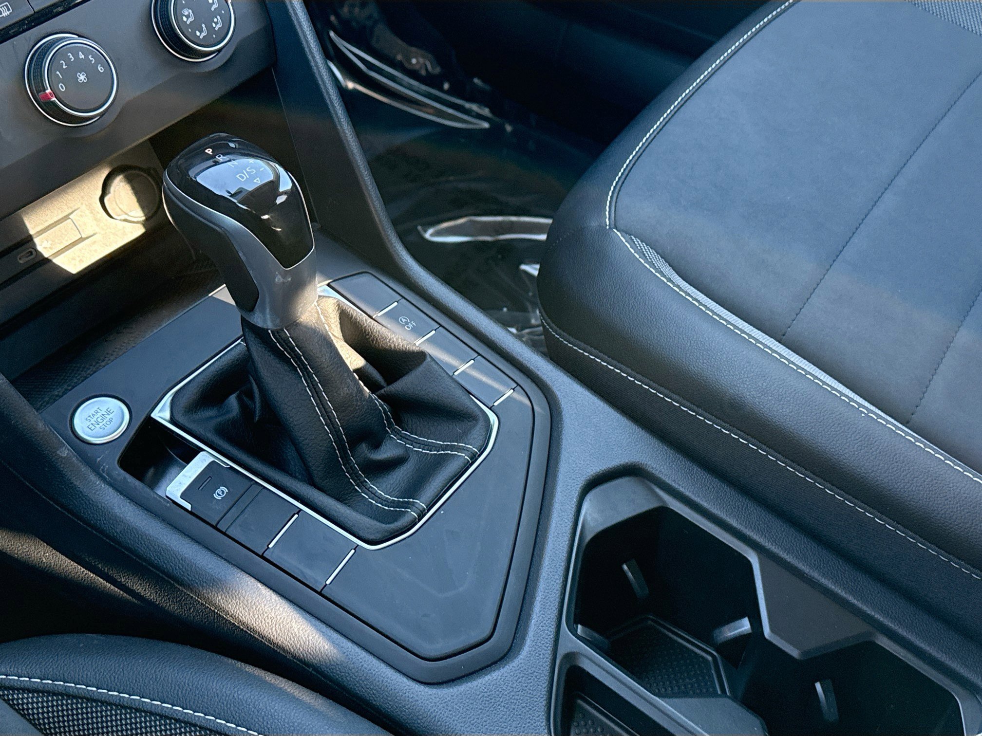 Used 2022 Volkswagen Taos SE image 26