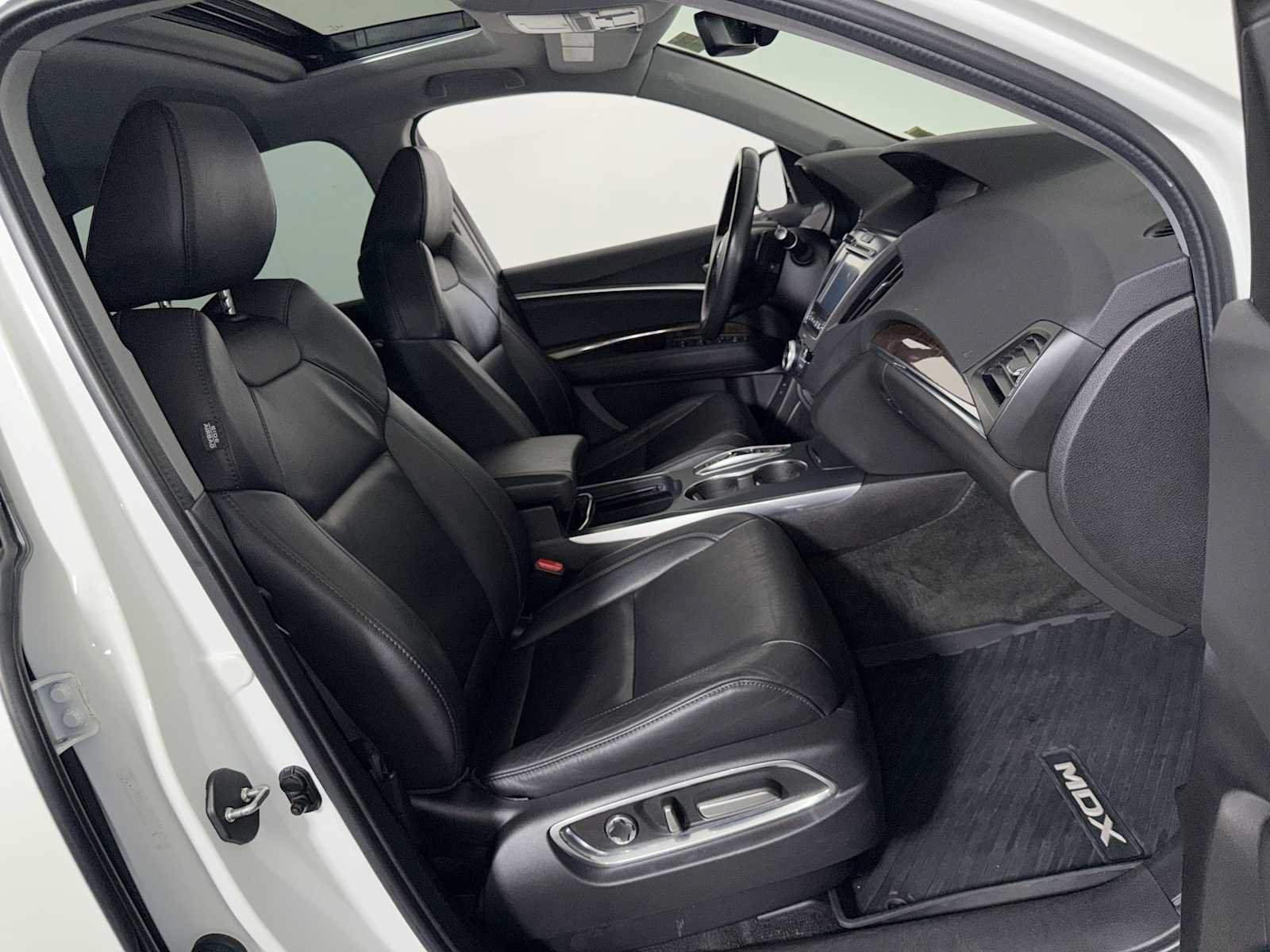 Used 2019 Acura MDX SH-AWD image 23