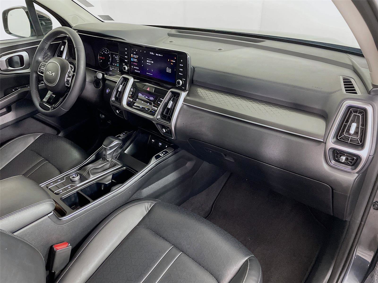 Used 2023 Kia Sorento S w/ Panoramic Sunroof Package image 35