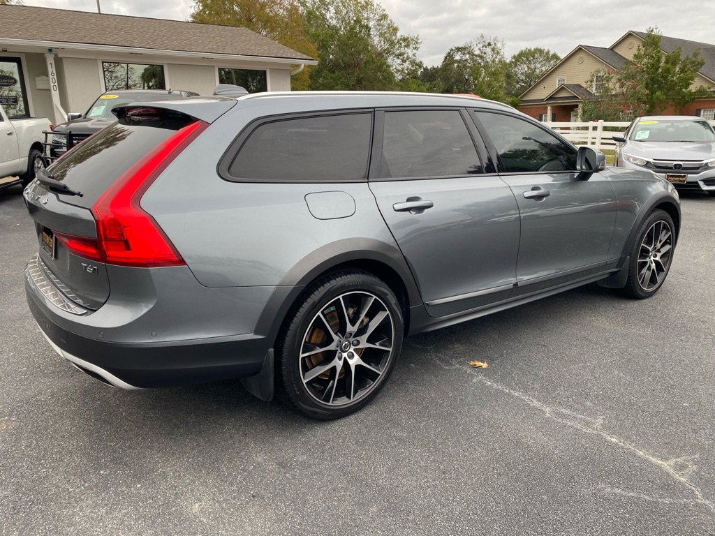 Used 2018 Volvo V90 T6 Cross Country w/ Convenience Package image 6