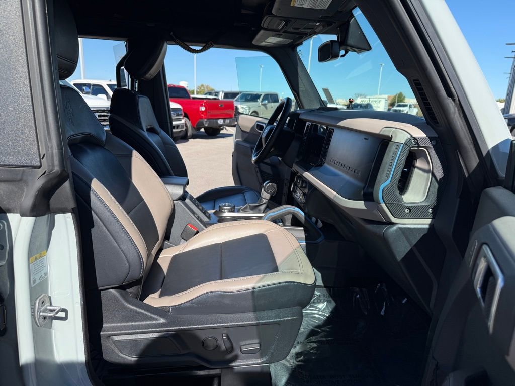 Used 2023 Ford Bronco Wildtrak image 17