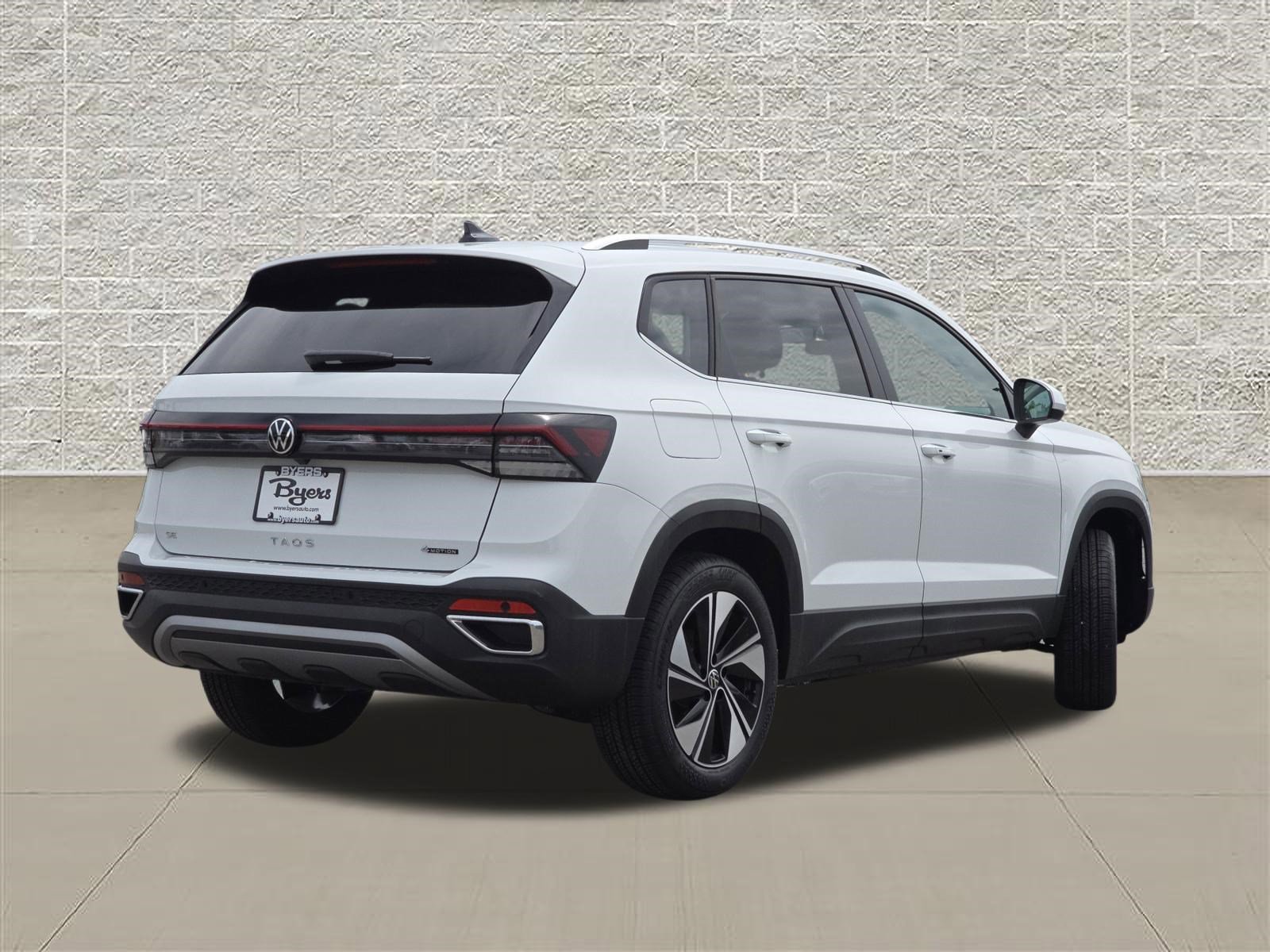 New 2026 Volkswagen Taos SE AWD/4WD image 7