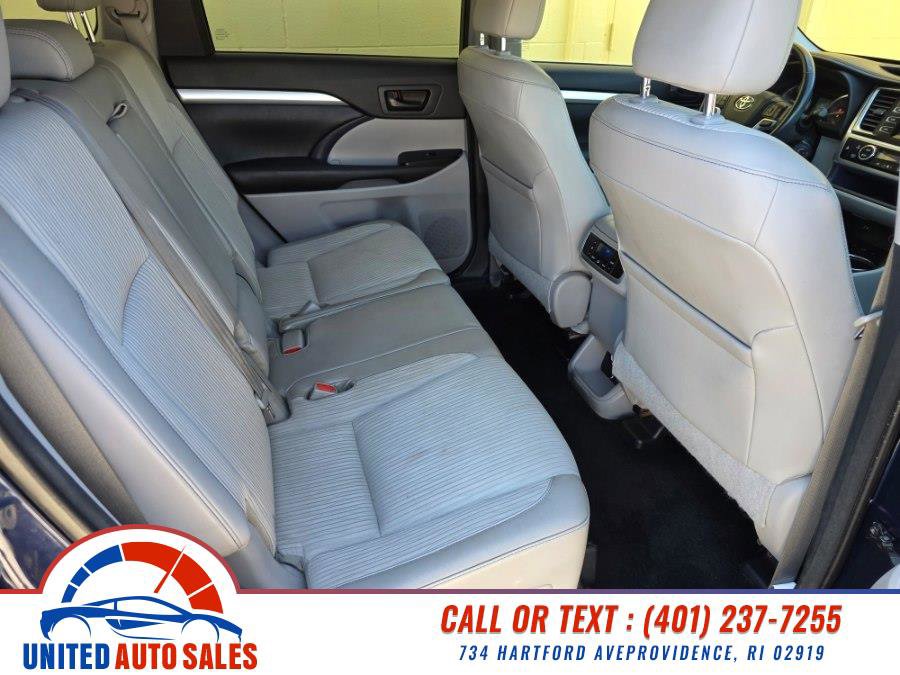 Used 2015 Toyota Highlander Plus AWD/4WD image 12