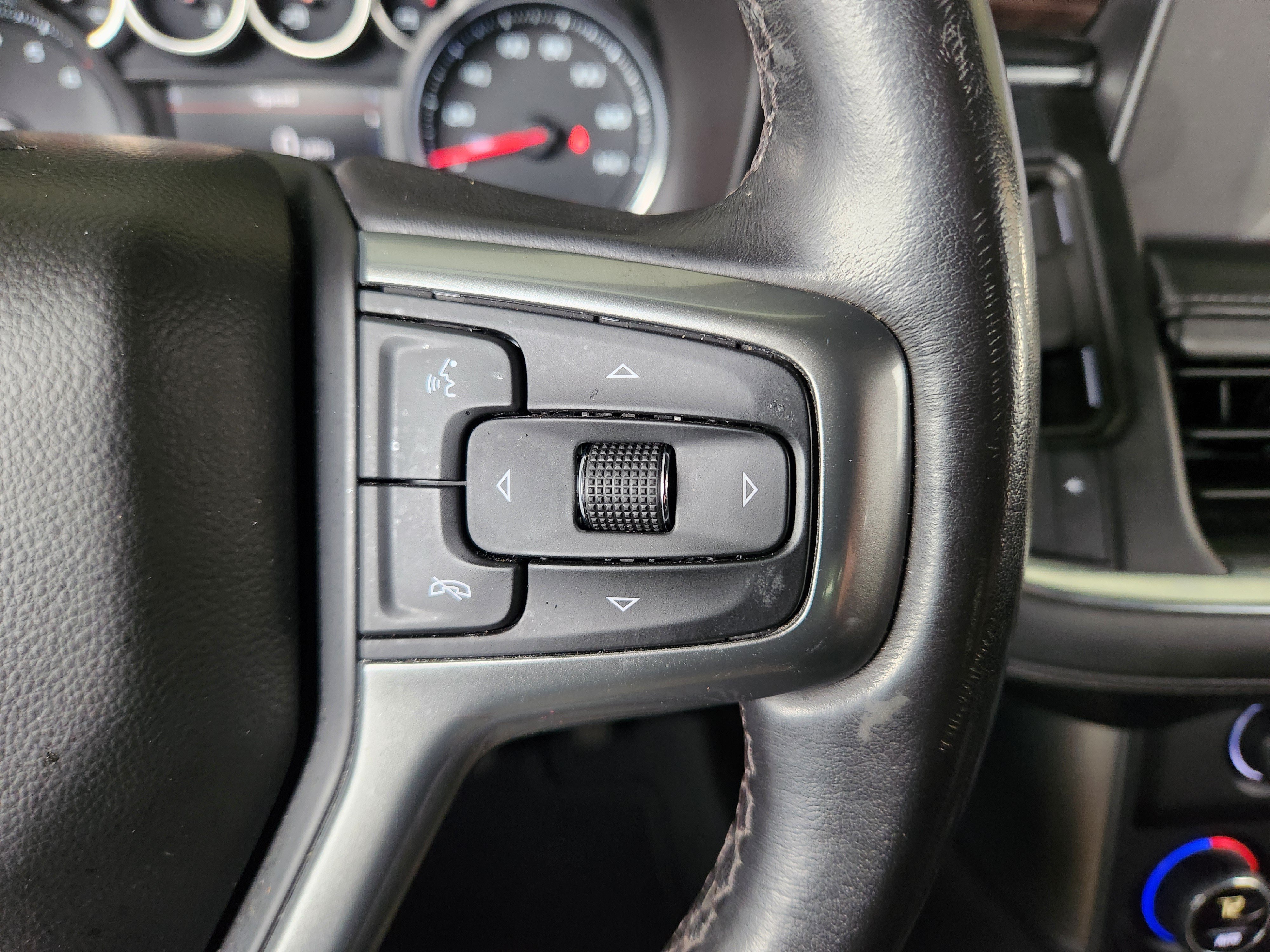 Used 2022 Chevrolet Tahoe LS RWD image 29