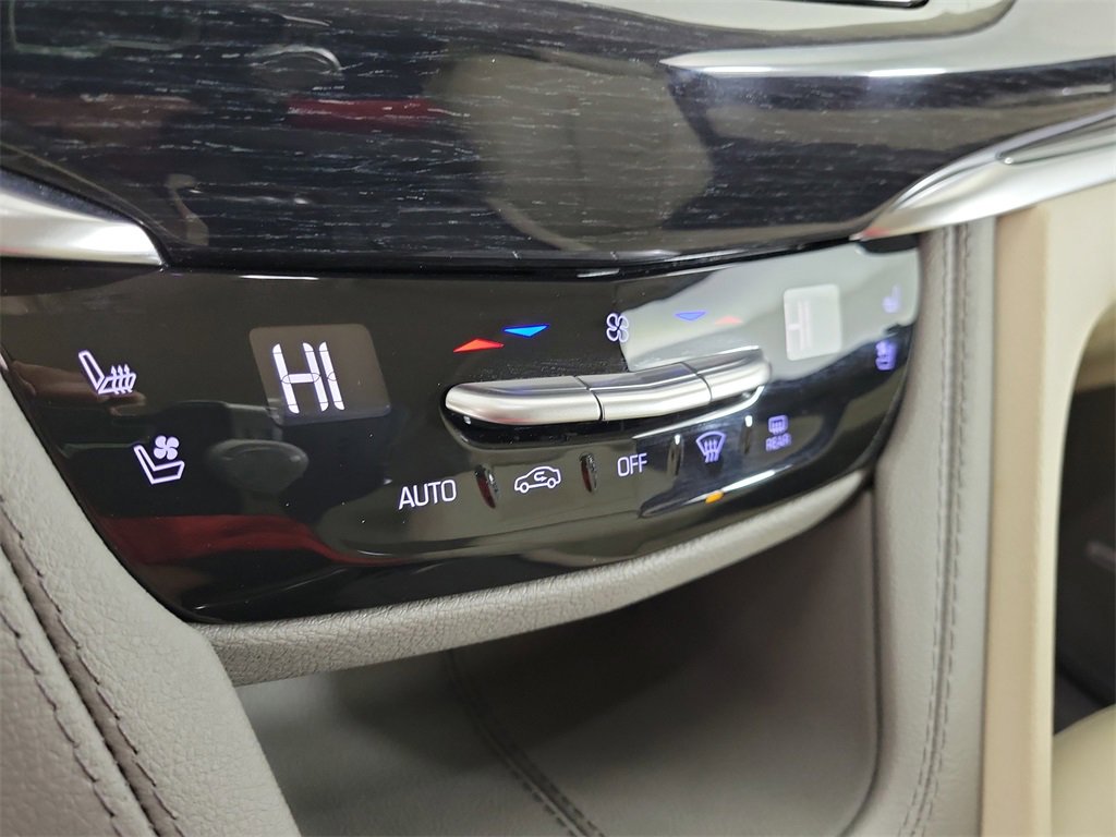 Certified 2025 Cadillac XT6 Premium Luxury image 29