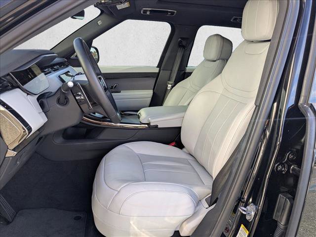 Certified 2025 Land Rover Range Rover Sport SE image 17