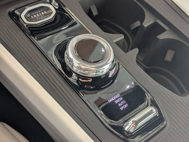 New 2026 Jeep Cherokee Limited image 16