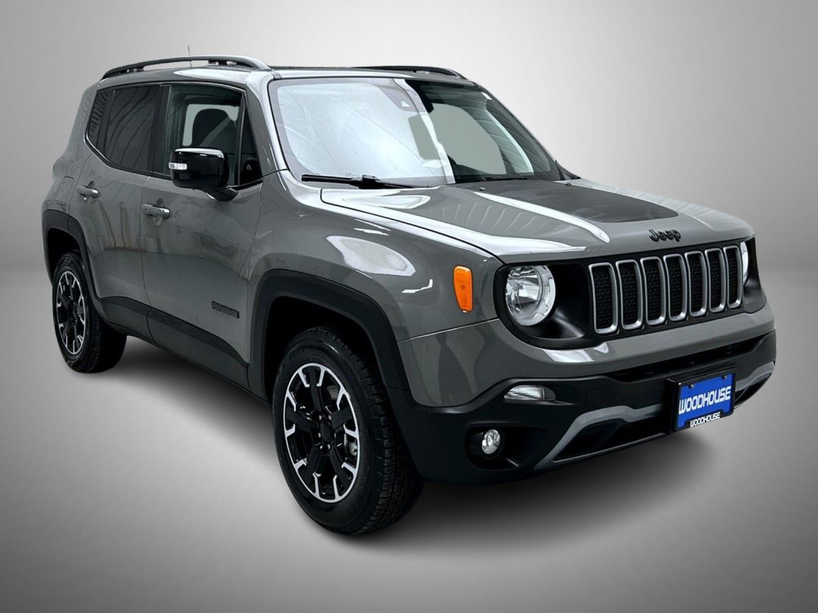 Used 2023 Jeep Renegade Latitude w/ Sun/Sound Group image 3