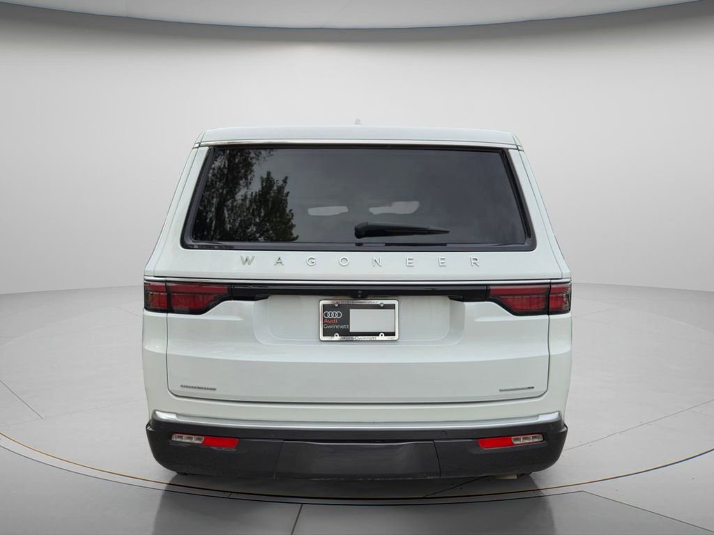 Used 2022 Jeep Wagoneer Series III w/ Flexible Seating Group AWD/4WD image 5