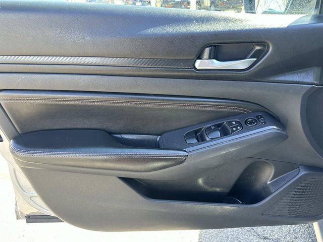 Used 2019 Nissan Altima 2.5 SR w/ SR Premium Package image 15