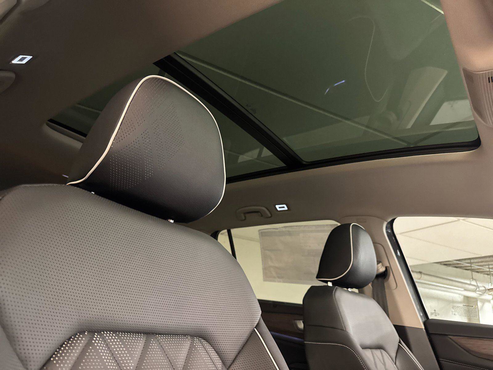 New 2026 Volkswagen Atlas SEL Premium R-Line image 17