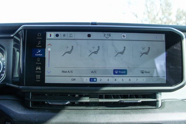 Used 2025 Jeep Wrangler Sport image 21