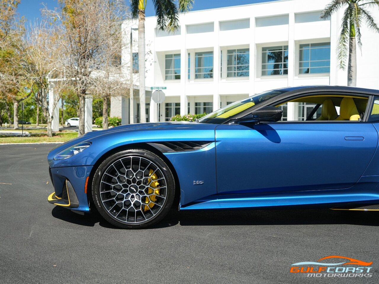 Used 2023 Aston Martin DBS Coupe RWD image 50
