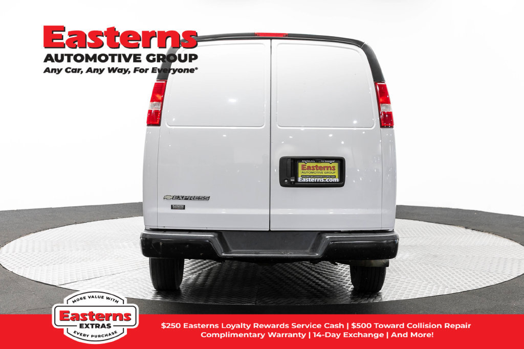 Used 2019 Chevrolet Express 2500 Extended RWD image 7
