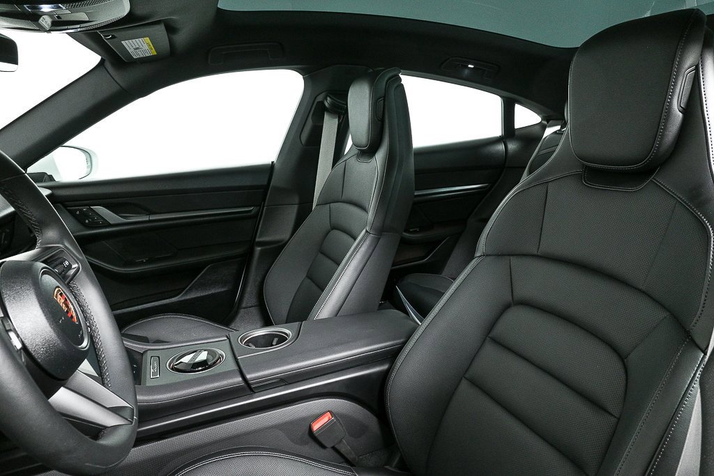 Certified 2025 Porsche Taycan image 5
